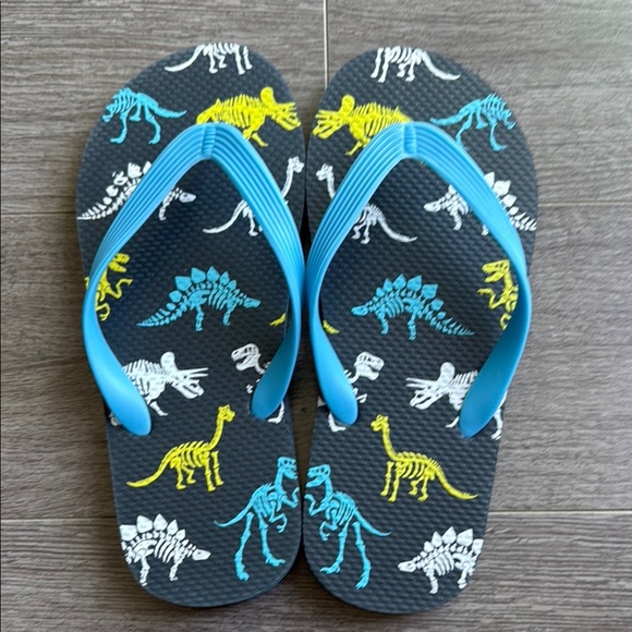 ⛱️⛱️⛱️Dinosaur Flip Flops - Blue and Yellow and NWOT - Picture 1 of 3